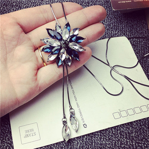 Leaf Zircon Long Necklace